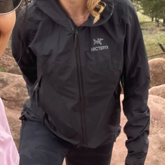 SOLD: Arc'teryx Beta AR Jacket Women's MSRP $600 - Picture 6 of 6